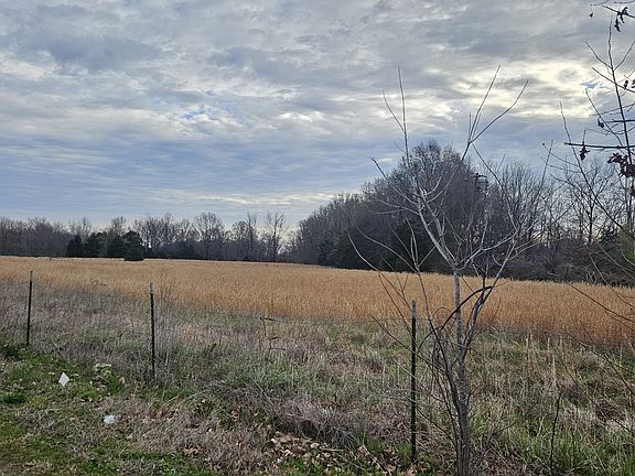 3rd image of 113 County Road 485