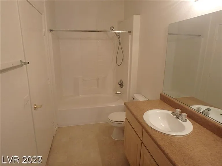 8250 N Grand Canyon Dr #1116 — Photo 21
