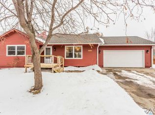 312 W Ponderosa Dr, Brandon, SD 57005