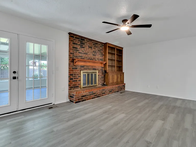 2319 E Robinson St — Photo 6