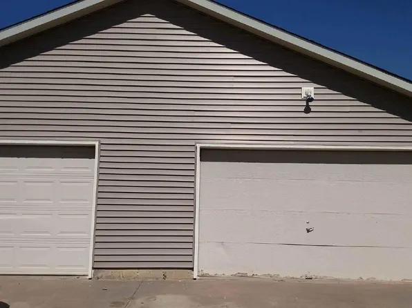 5526 W 9th St N, Wichita, KS 67212