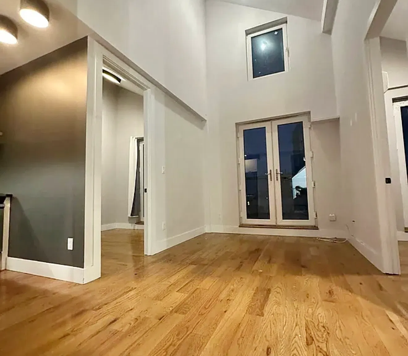 308 Street Nicholas's Avenue — Photo 2