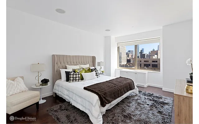 Sold by Douglas Elliman | media 18