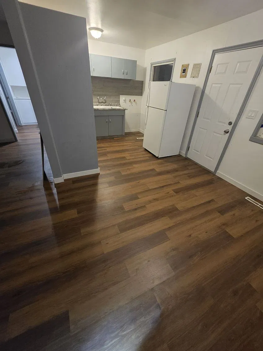 2 bed, 900 sqft, $1,300 — Photo 3