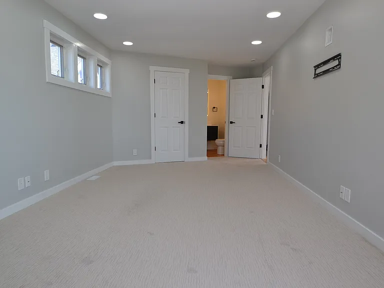 3504 Beach Dr SW — Photo 14
