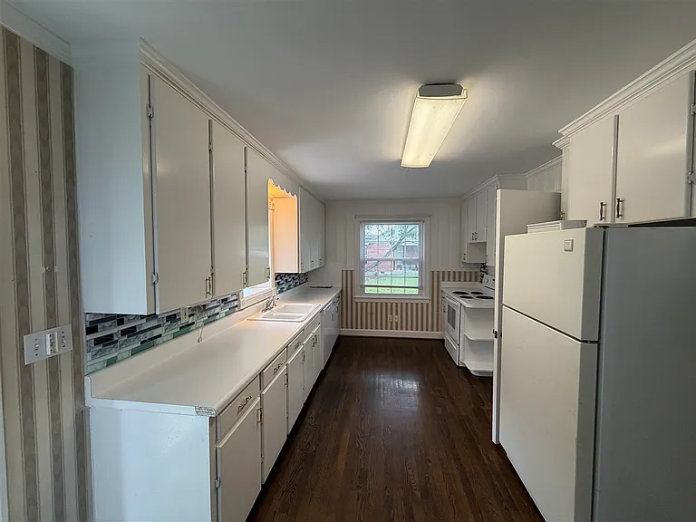 701 Magnolia St — Photo 8
