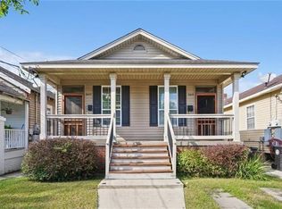 2627 Acacia St, New Orleans, LA 70122