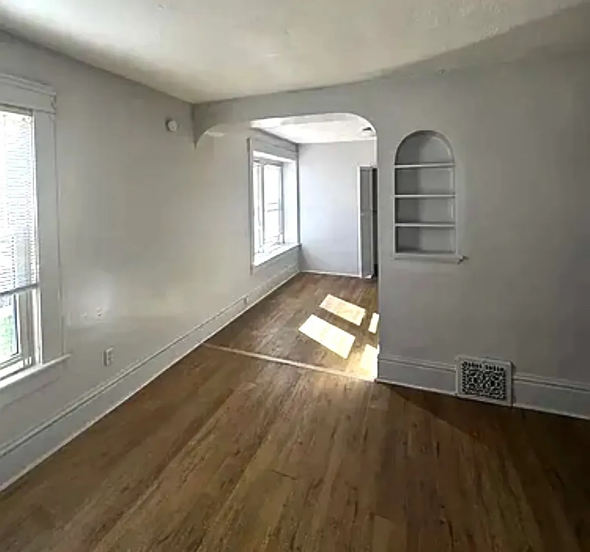 Building Photo - 442 E Thornton St #1A