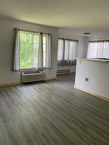 Hillcrest Apts Photo 1