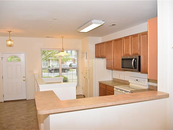 5th image of 2119 Livingston St