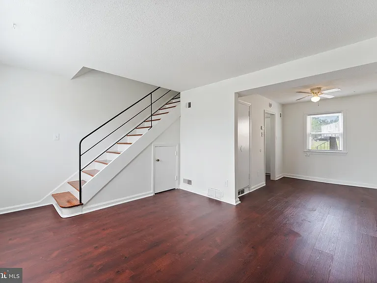 2510 Iverson St — Photo 3