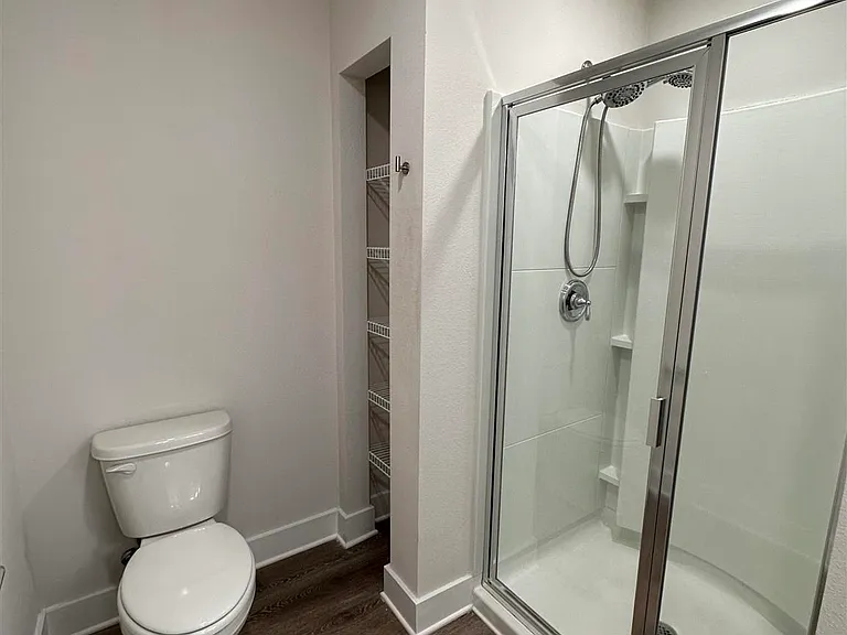 1542 Iroquois Ct — Photo 11