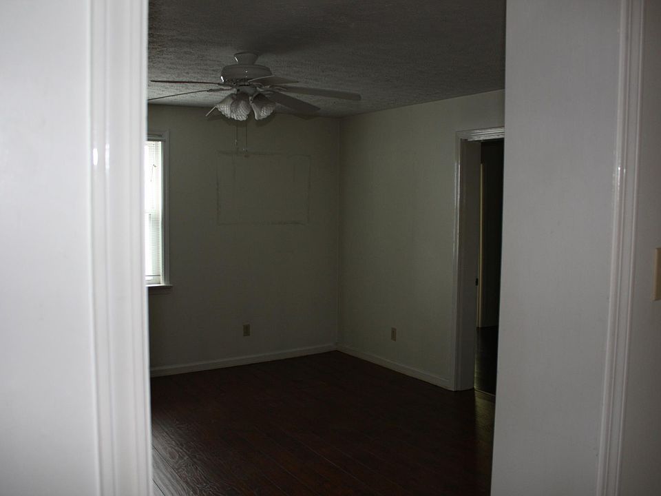 1st image of 853 E 11th Ave #B