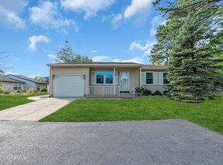 29 Hummingbird Ln, Manchester Township, NJ 08759