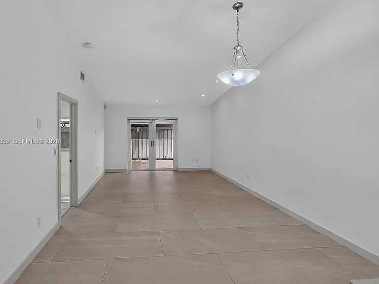 2141 W 53rd St — Photo 24