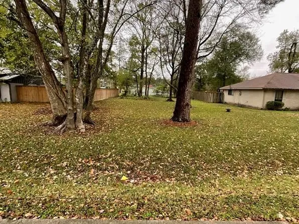530 Fall Creek Dr, Huffman, TX 77336