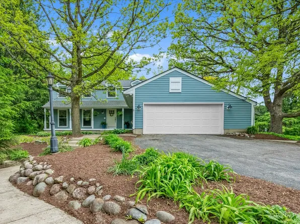 4N015 Trotter Ln, St Charles, IL 60175