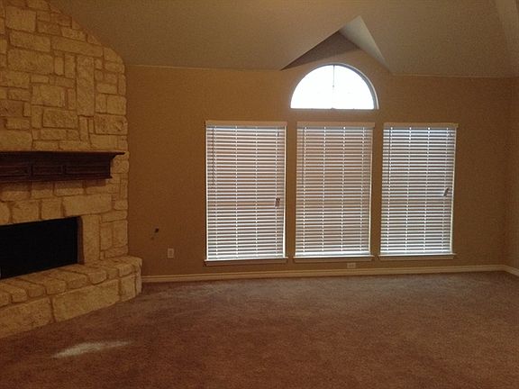 4th image of 506 Azalea Dr