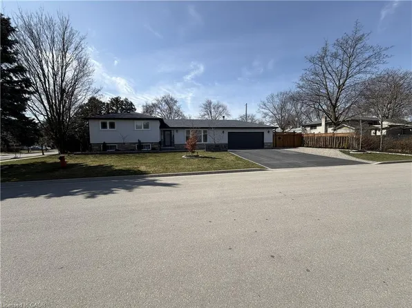 626 Cape Ave, Burlington, ON L7L 4M6