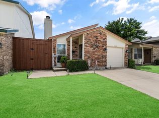 2808 Southern Cross Dr, Garland, TX 75044
