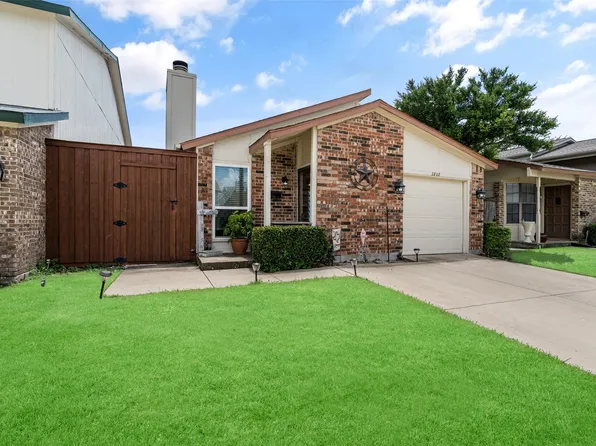 2808 Southern Cross Dr, Garland, TX 75044