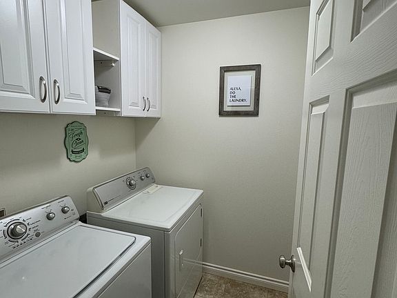 4th image of 297 Skwentna Dr #13