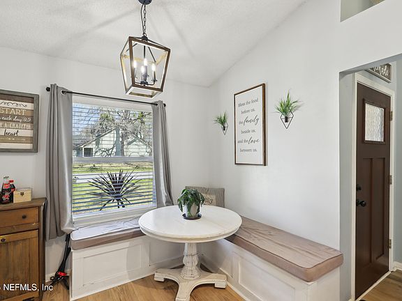 5th image of 8516 MAYALL Drive