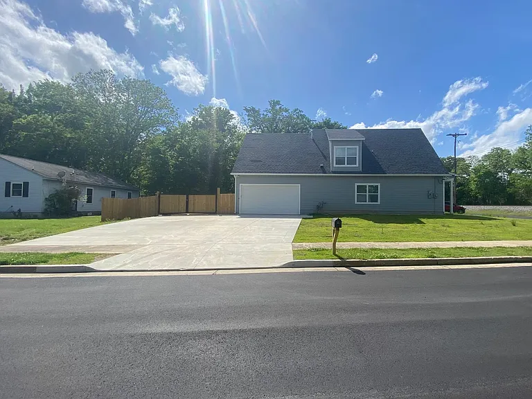 383 Halley Rd — Photo 29