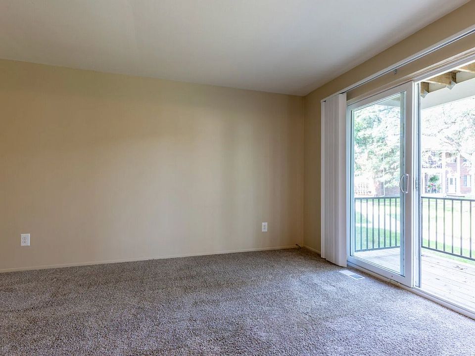 30040 Kingsbridge Dr, photo 5