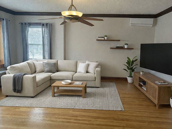 4th image of 1321 Ridge Rd