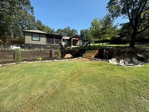 433 Combs Ave, Cotter, AR 72626