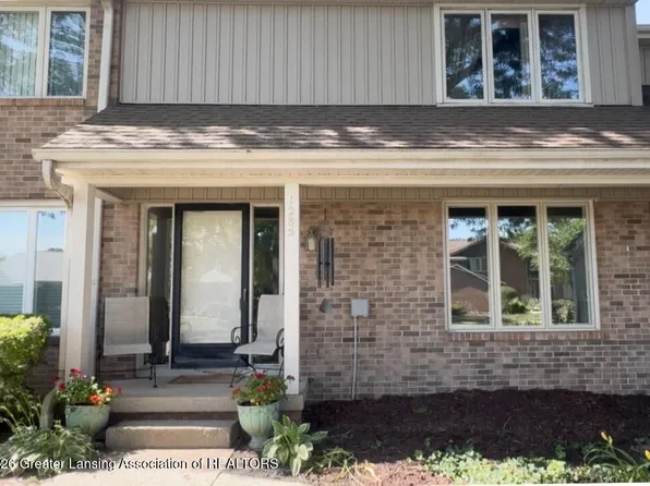 1285 Chartwell Carriage Way N, East Lansing, MI 48823