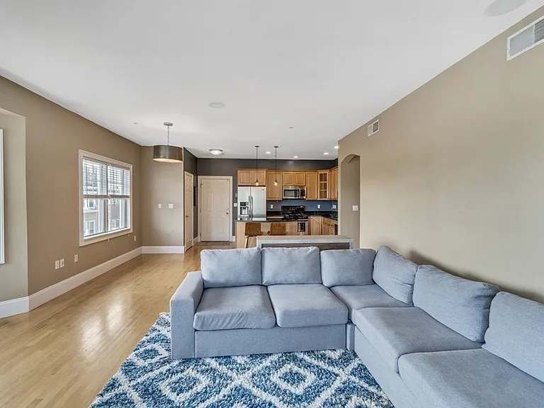 29 Vinton St #7 — Photo 6