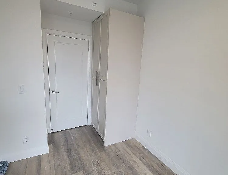 500 Brock Ave #509 — Photo 8