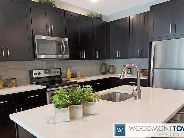 Woodmont Townsquare — Photo 24