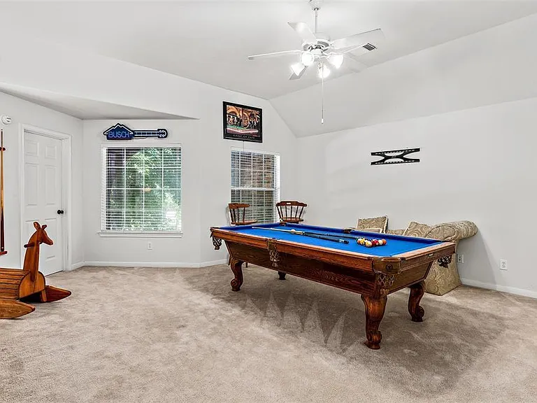 2 Hollow Glen Pl — Photo 28