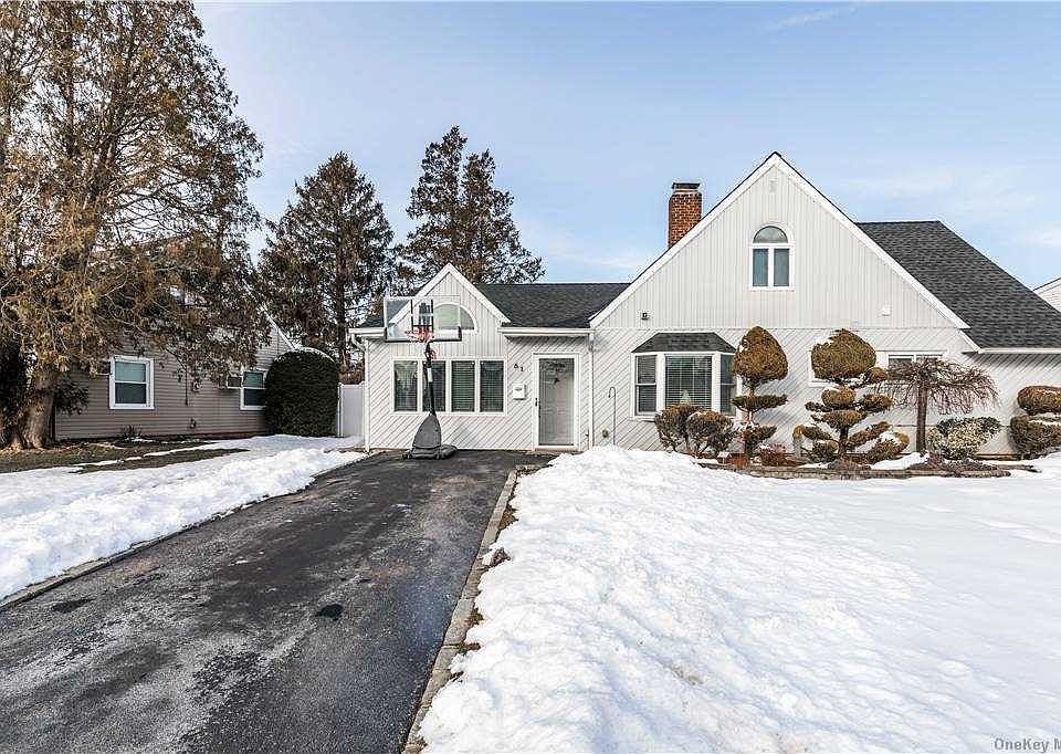 1st image of 51 Chestnut Ln