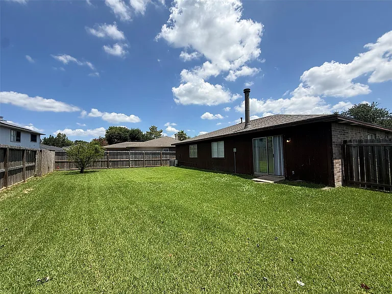 18023 Lago Forest Dr — Photo 23