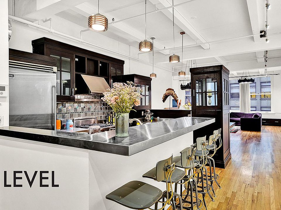 1st image of 28 W 38th St APT 6E