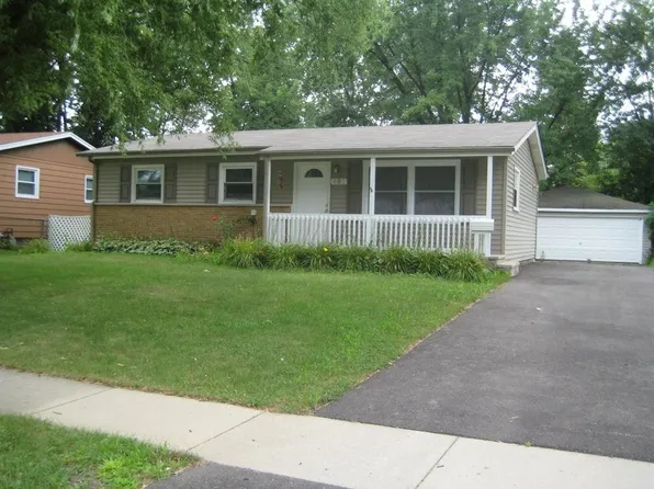 662 Walnut Rd, Wauconda, IL 60084