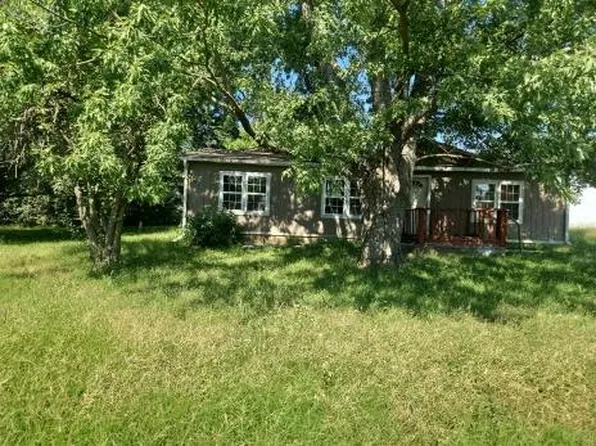 10811 Palamino St, Ozawkie, KS 66070