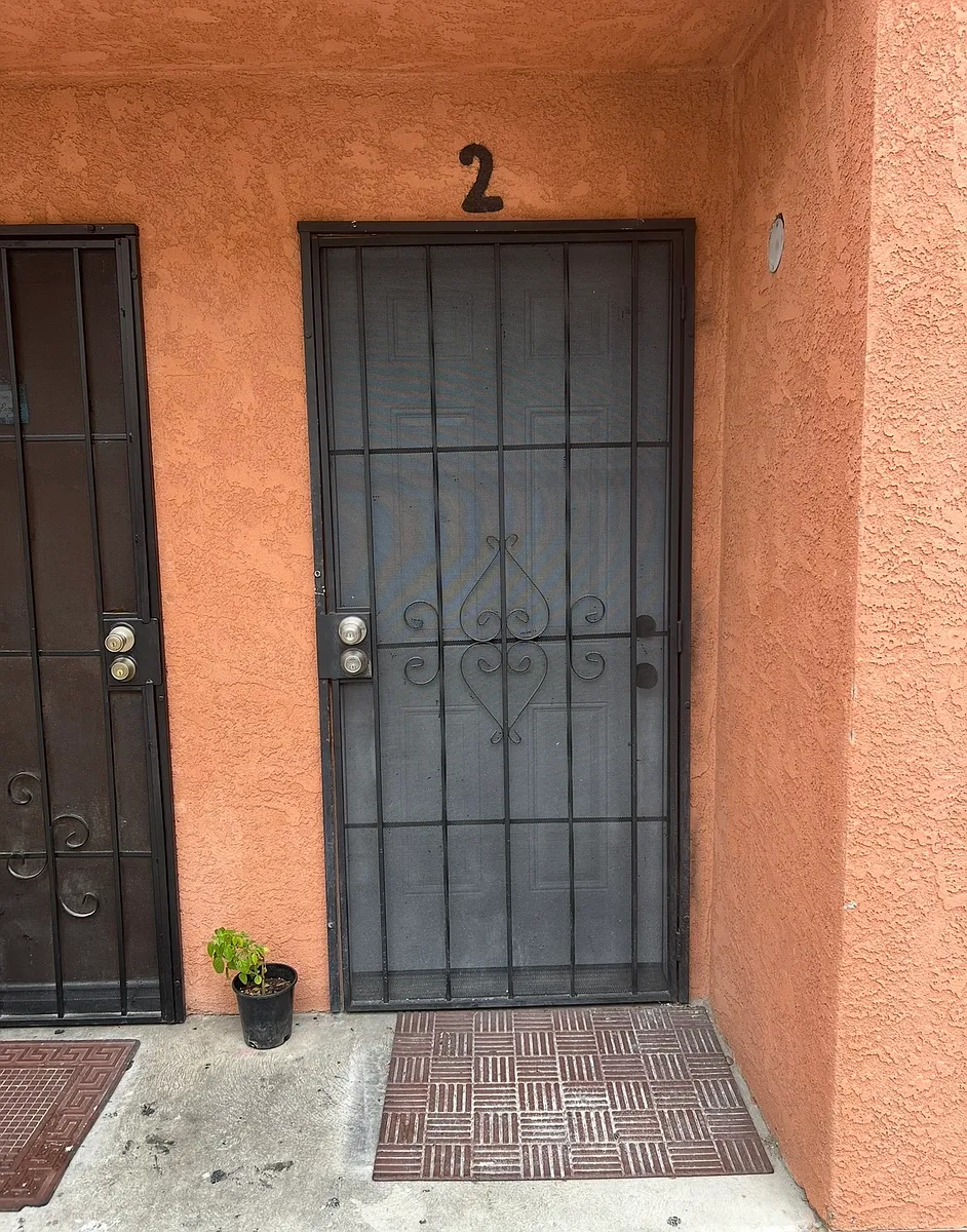 Building Photo - 5822 Gregory Ave #2