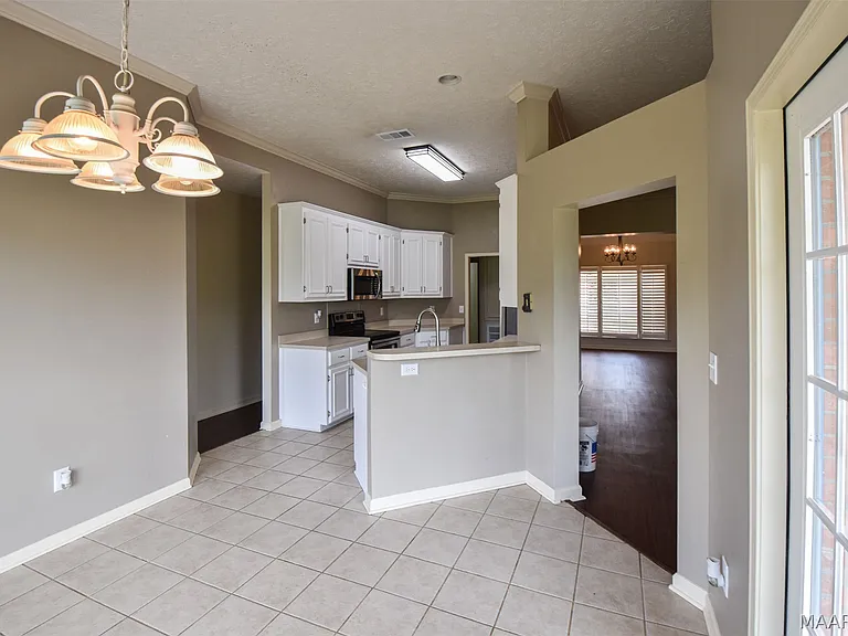 1691 Rambling Brook Ln — Photo 18