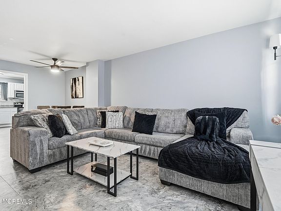 3rd image of 7 Briar Mills Drive