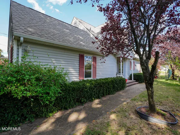617 Carter Avenue, Port Monmouth, NJ 07758