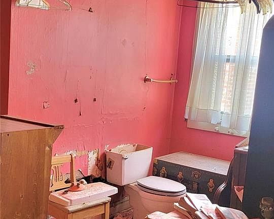 4th image of 4863 Lee Ave