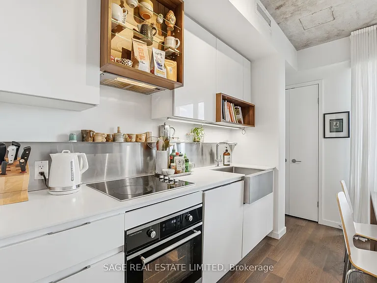 383 Sorauren Ave #706 — Photo 14