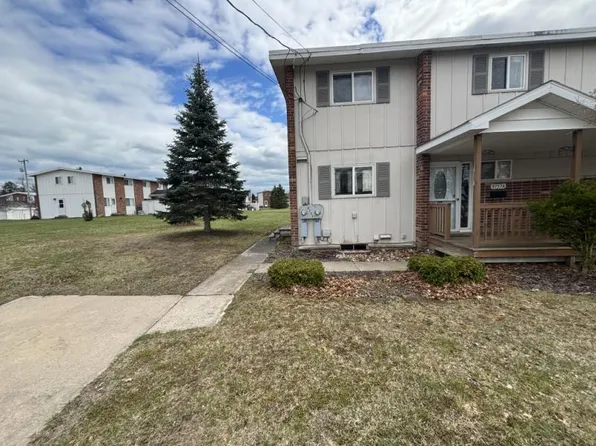 9757A 8th St, Oscoda, MI 48750