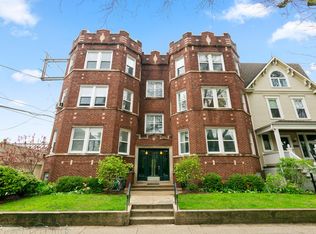 1456 W Berteau Ave APT 2E, Chicago, IL 60613