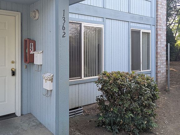 3rd image of 1340-1376 W Locust St #1362